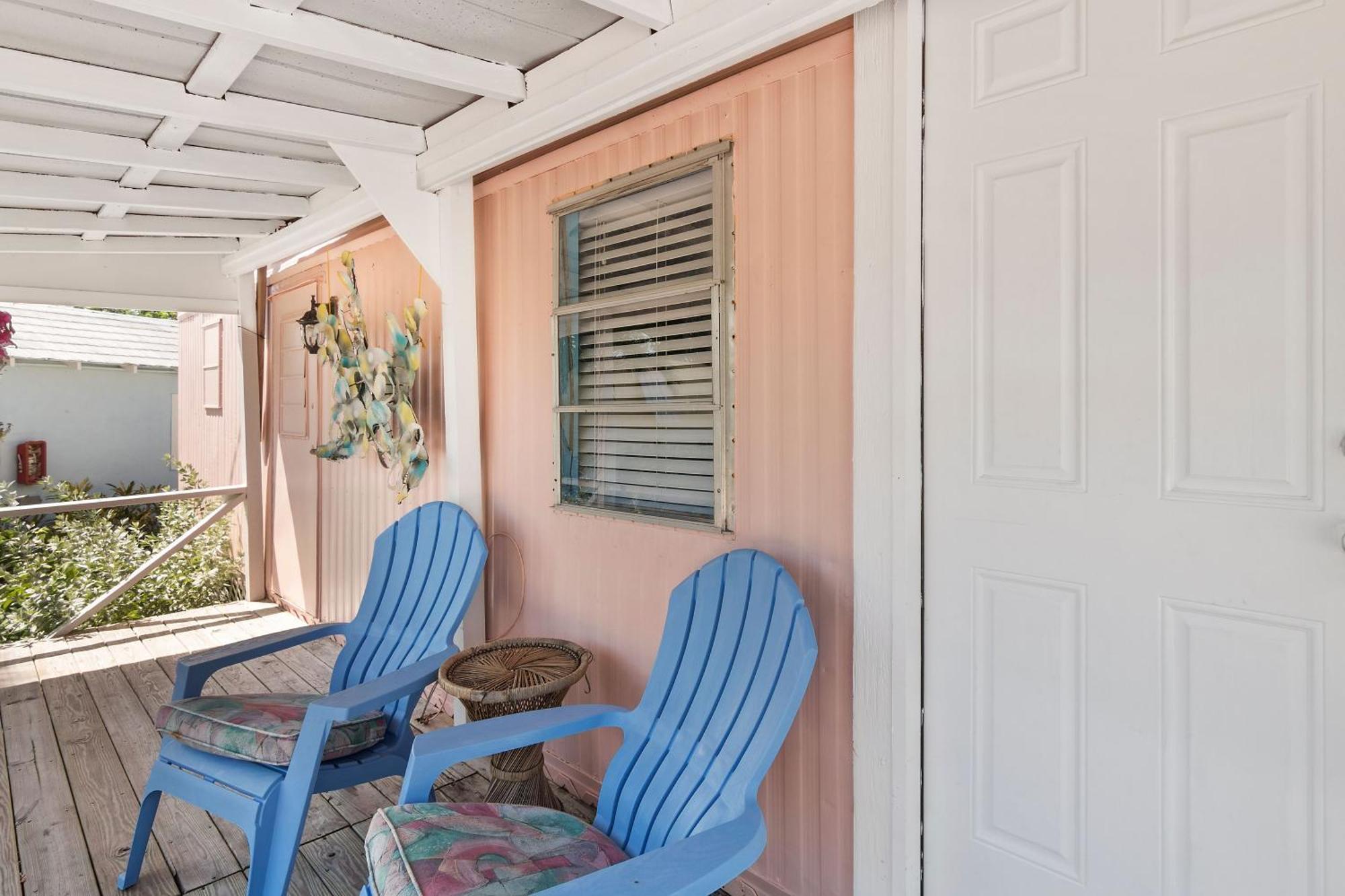 Tropical Cottages Marathon Room photo